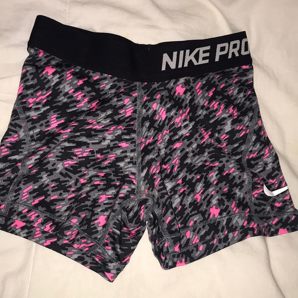 super cute Nike pros!!